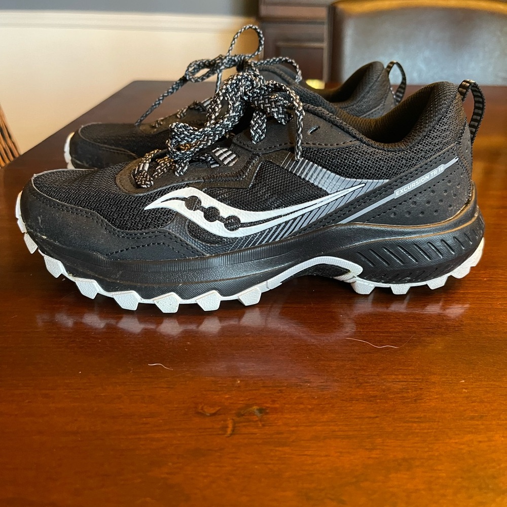 Saucony Excursion TR 16 - Size 6- trail running shoe